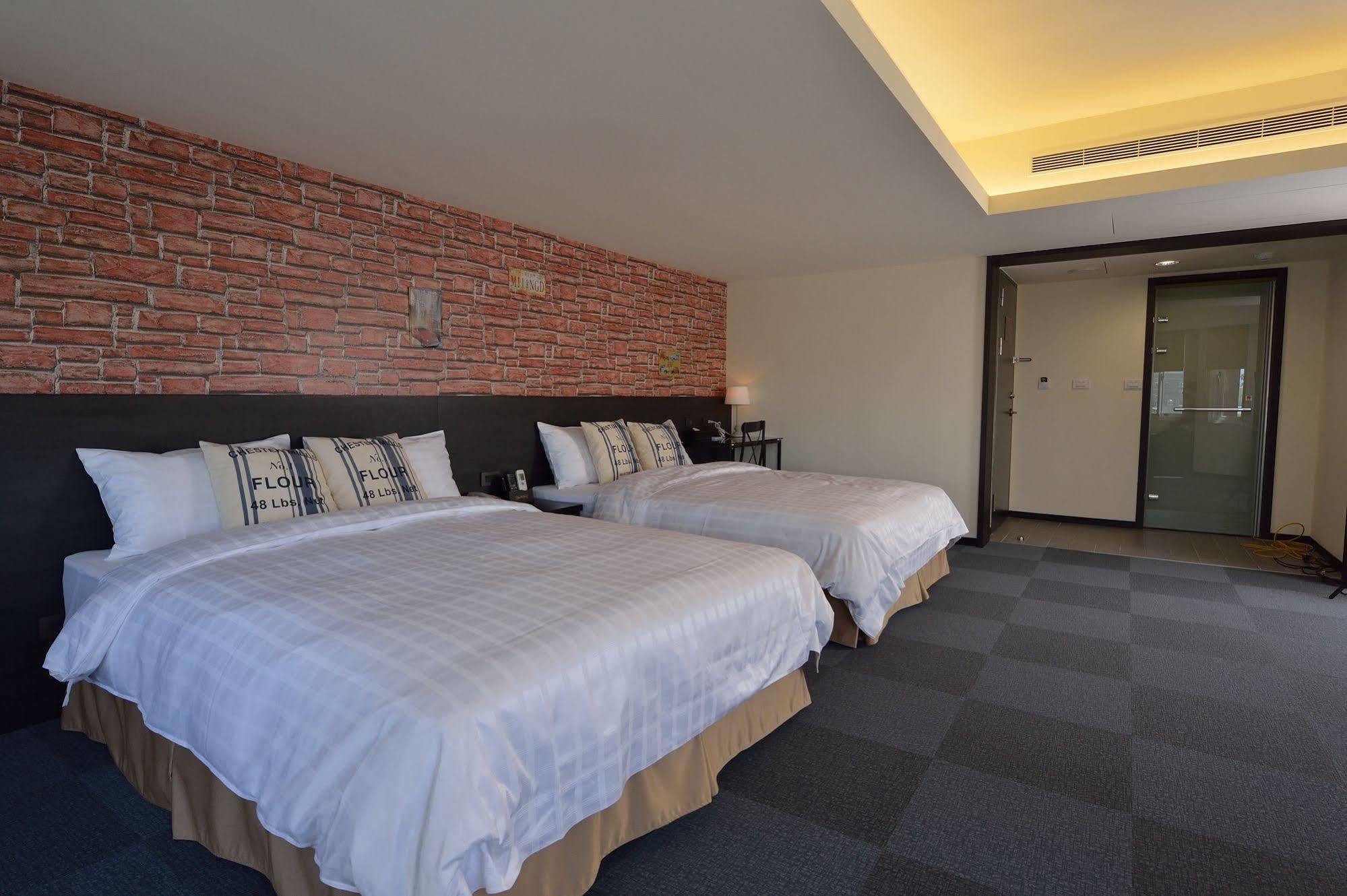 Home Rest Hotel T'ai-tung Kültér fotó