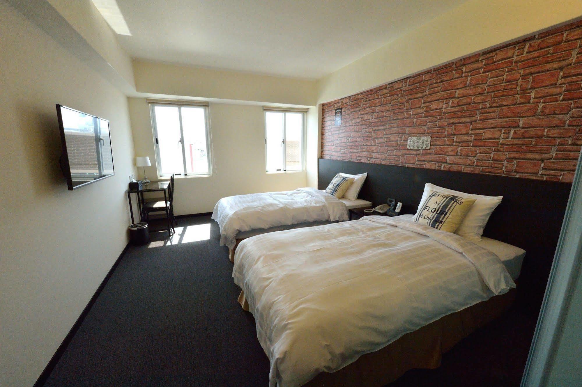 Home Rest Hotel T'ai-tung Kültér fotó